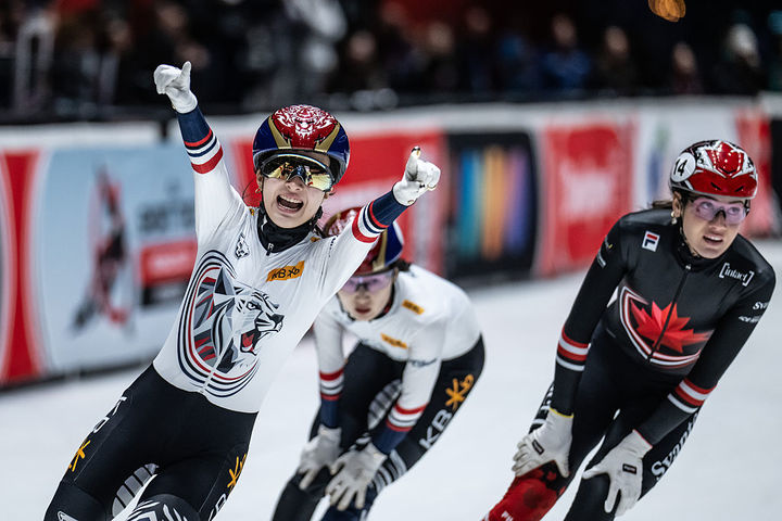 [서울=뉴시스] 2025~2026 국제빙상경기연맹(ISU) 쇼트트랙 월드투어 4차 대회 여자 1500m에서 금메달을 딴 김길리. (사진 = ISU 공식 홈페이지 캡처) *재판매 및 DB 금지