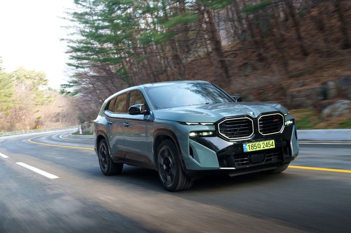 [서울=뉴시스] BMW 코리아가 M 브랜드 역사상 가장 강력한 파워트레인을 탑재한 초고성능 플래그십 스포츠 액티비티 비히클(SAV) 'BMW XM 레이블(XM Label)'을 국내에 공식 출시한다고 밝혔다. (사진=BMW 코리아 제공) photo@newsis.com *재판매 및 DB 금지