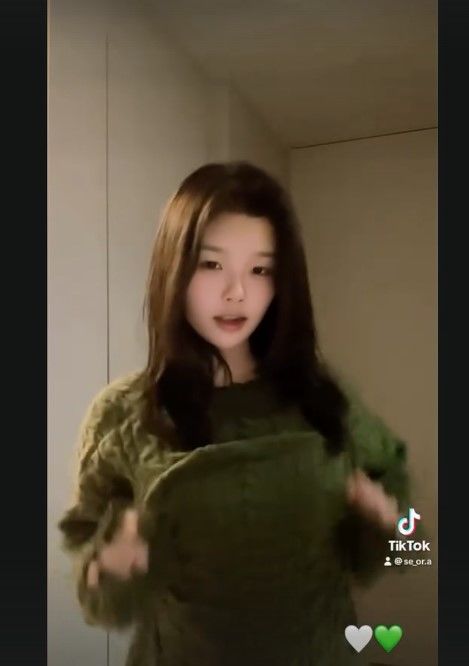 [서울=뉴시스] 이설아. (사진=이설아 인스타그램 캡처) 2025.12.01. photo@newsis.com *재판매 및 DB 금지