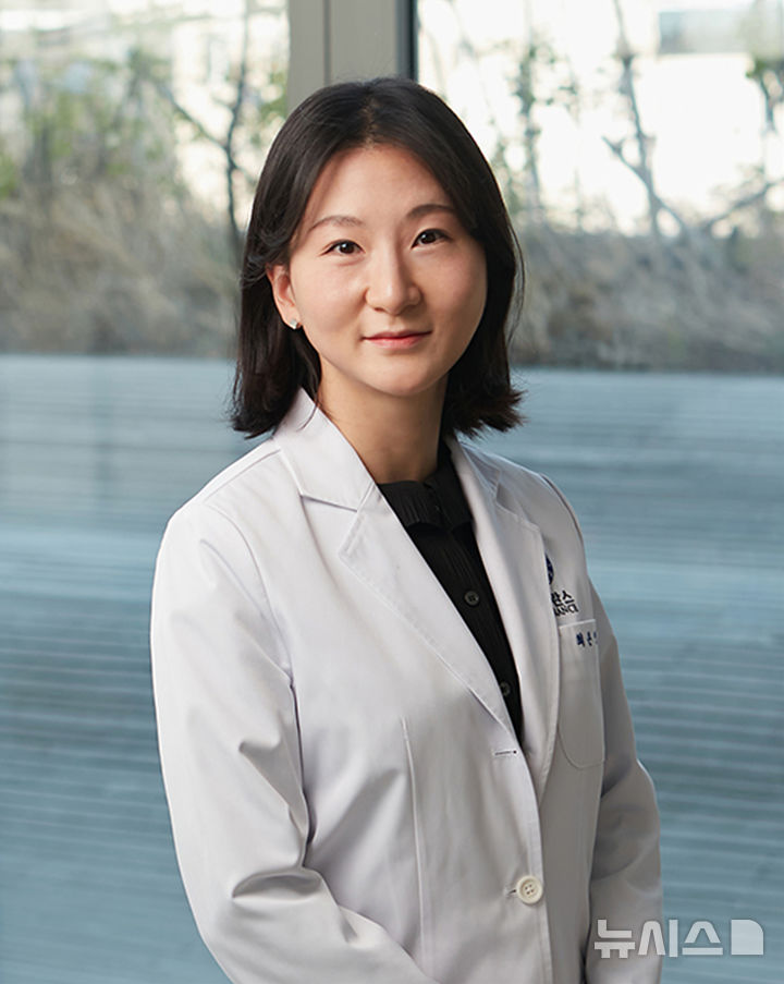 [서울=뉴시스] 최은영 강남세브란스병원 안과 교수. (사진= 강남세브란스병원 제공)