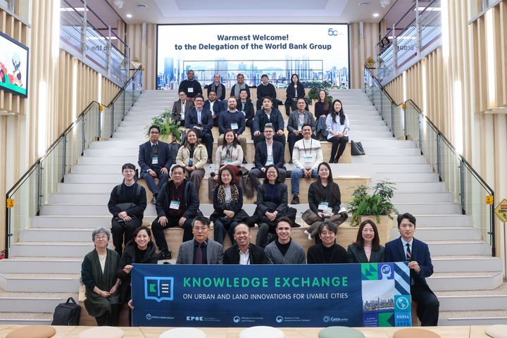 [서울=뉴시스] 강남구, 세계은행과 해외 6개국 공무원 대상 토지 활용 세미나. 2025.12.01. (사진=강남구 제공) *재판매 및 DB 금지