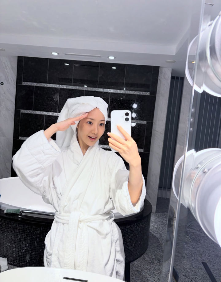 [서울=뉴시스] 배우 박민영 (사진=박민영 인스타그램 캡처) 2025.12.01. photo@newsis.com *재판매 및 DB 금지