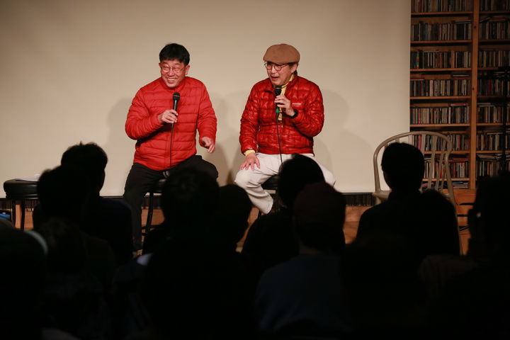 [서울=뉴시스] 신현준 성공회대 교수, 들국화 최성원. (사진 = '한국 팝의 고고학' 제공) 2025.12.01. photo@newsis.com *재판매 및 DB 금지