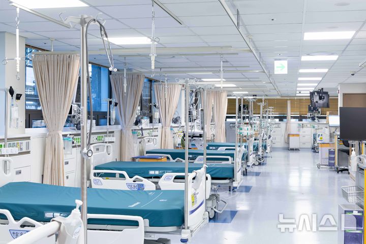 [서울=뉴시스] 신설 중환자실 전경. (사진= 경희대학교병원 제공)