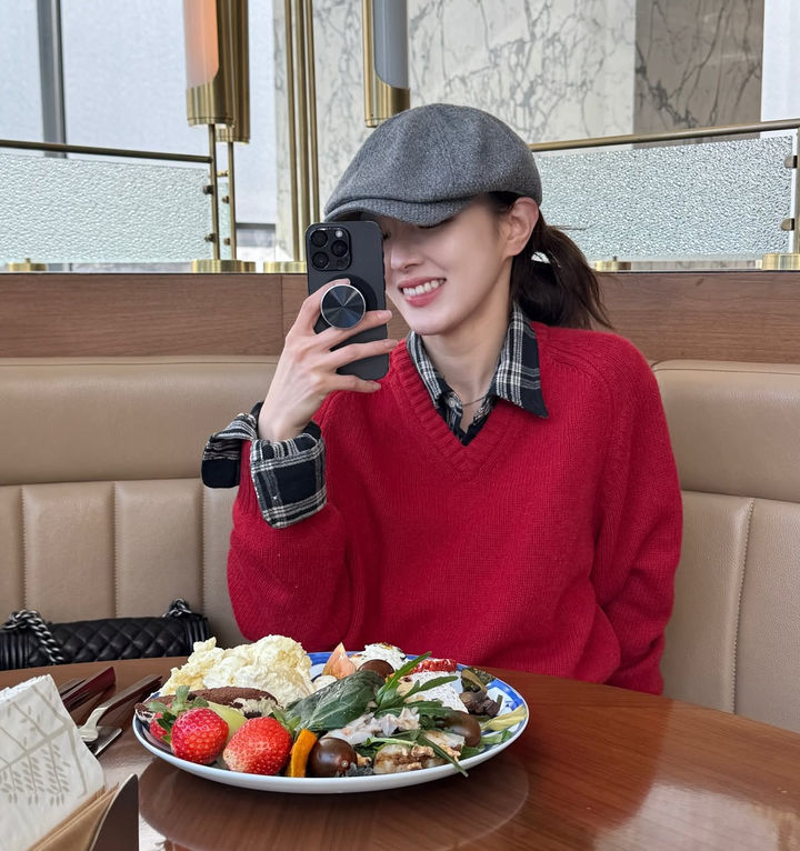 [서울=뉴시스] 배우 이세영. (사진=이세영 인스타그램 캡처) 2025.12.01. photo@newsis.com *재판매 및 DB 금지