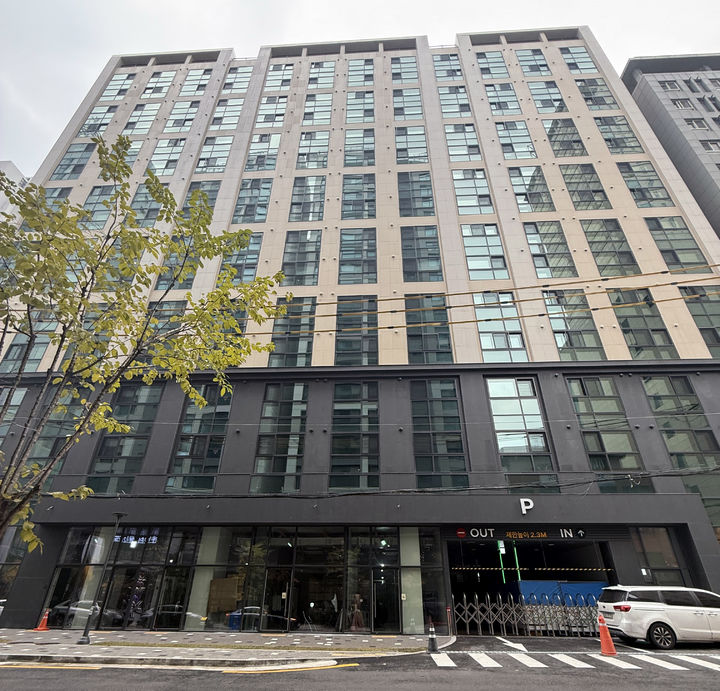 [서울=뉴시스] 사진은 서울 동대문에 위치한 신혼신생아 매입임대주택 전경. 2025.12.02. (사진=LH 제공) photo@newsis.com *재판매 및 DB 금지