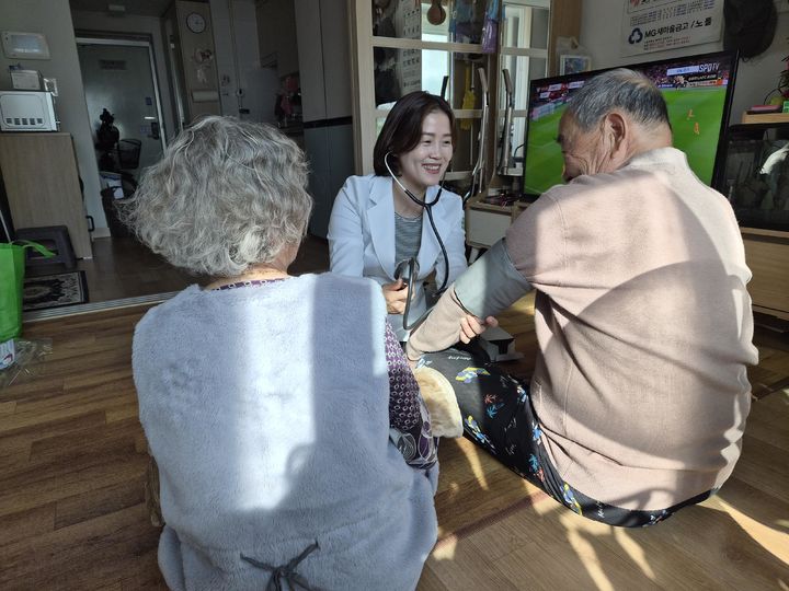 한파대응 방문건강관리사업. (사진=하남시 제공) photo@newsis.com *재판매 및 DB 금지