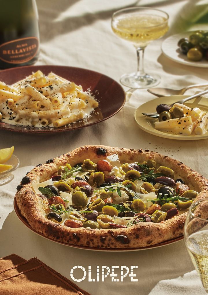 [서울=뉴시스] CJ푸드빌은 이탈리안 다이닝 브랜드 '올리페페'를 공개한다고 밝혔다. (사진=CJ푸드빌 제공) 2025.12.02. photo@newsis.com *재판매 및 DB 금지