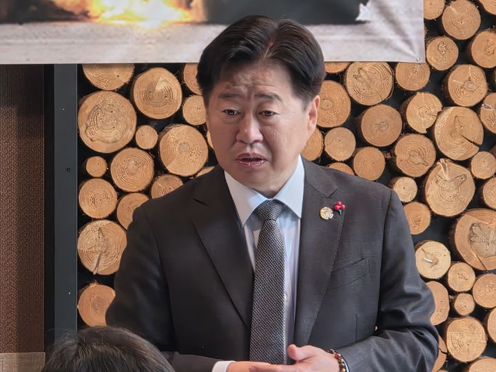 [서울=뉴시스] 오영훈 제주지사가 우주항공청 기자단 대상 간담회에서 발언을 하고 있는 모습. *재판매 및 DB 금지