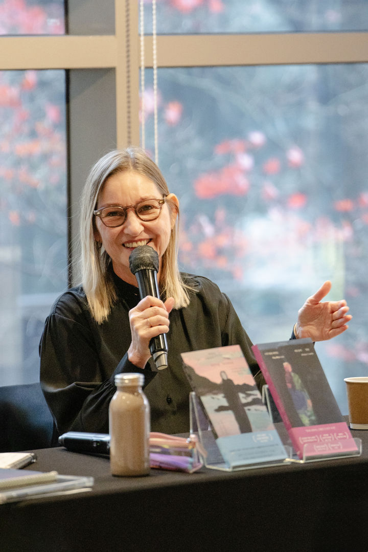 [서울=뉴시스] 2일 서울 중구 스페이스에이드 CBD에서 열린 나야 마리 아이트 내한 기념 기자간담회에 아이트가 참석했다. (사진=민음사 제공) 2025.12.02. photo@newsis.com *재판매 및 DB 금지