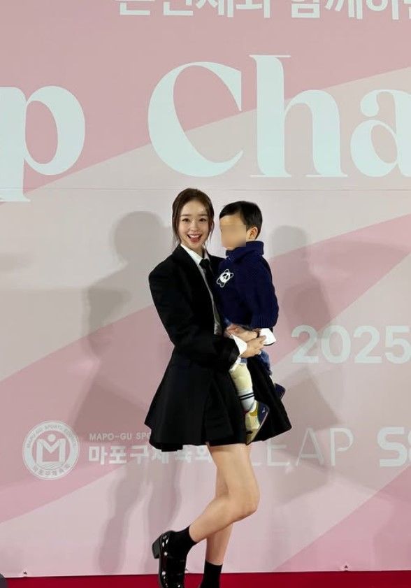 [서울=뉴시스] 손연재와 아들. (사진=손연재 인스타그램) 2025.12.02. photo@newsis.com *재판매 및 DB 금지