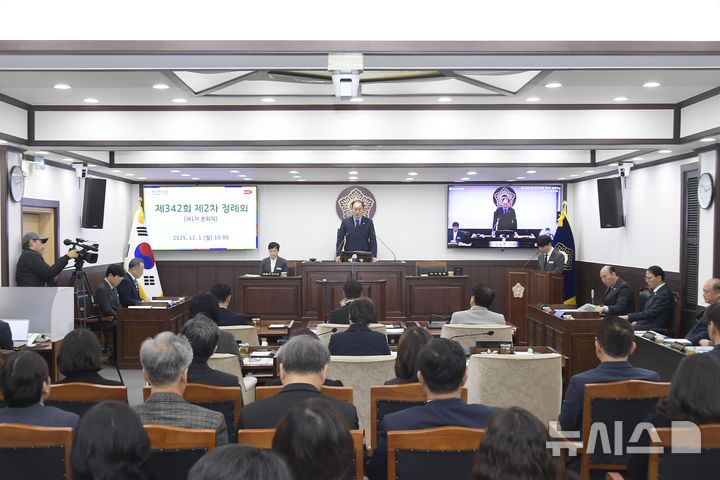 [동두천=뉴시스] 제342회 제2차 정례회. (사진=동두천시의회 제공) 2025.12.02. photo@newsis.com