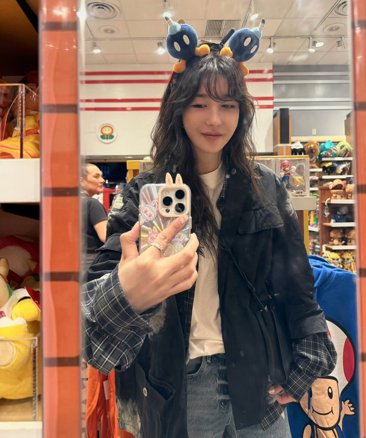 [서울=뉴시스] 배우 이지아. (사진=이지아 인스타그램 캡처) 2025.12.02. photo@newsis.com *재판매 및 DB 금지