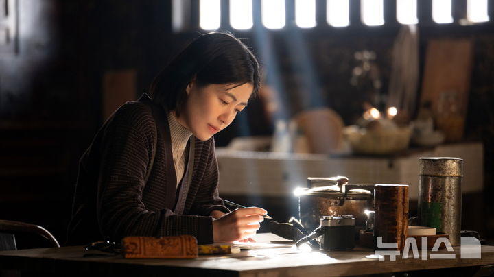 [서울=뉴시스] 영화 '여행과 나날' 2025.12.02. (사진 = 엣나인필름 제공) photo@newsis.com *재판매 및 DB 금지