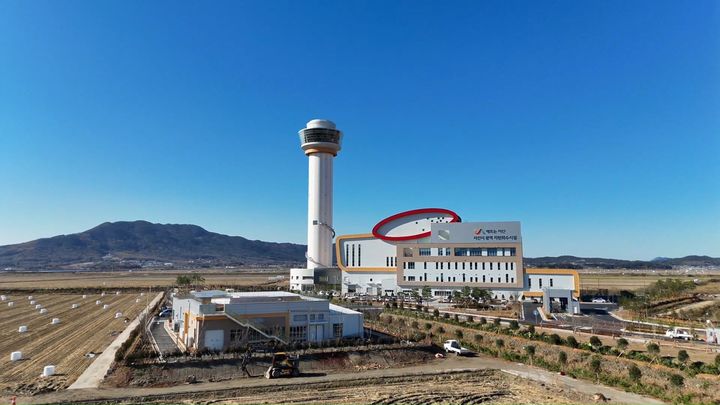 [서산=뉴시스] 2일 준공한 충남 서산시 새 랜드마크 양대동 친환경 체험관광형 자원회수시설. (사진=서산시 제공) 2025.12.02. photo@newsis.com *재판매 및 DB 금지