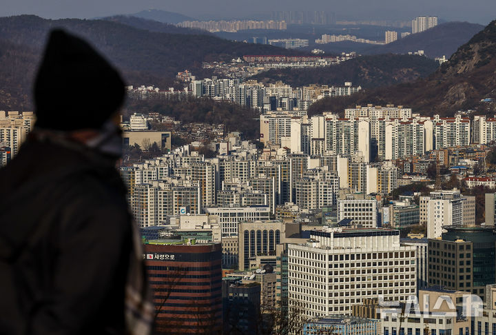 서울 중구 남산에서 바라본 아파트 단지 모습. 뉴시스 자료사진.