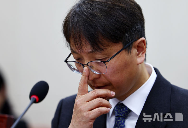 [서울=뉴시스] 김명년 기자 = 박대준 쿠팡 대표이사가 2일 오전 서울 여의도 국회에서 열린 과학기술정보방송통신위원회 전체회의에 출석해 있다. 2025.12.02. kmn@newsis.com