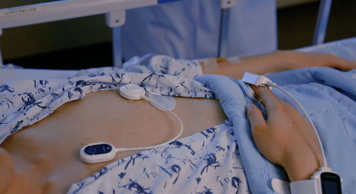 [서울=뉴시스] 웨어러블 인공지능(AI) 진단 모니터링 기업 씨어스테크놀로지는 갑작스러운 발열로 생명이 위급해질 수 있는 고위험군 환자를 대상으로 조기에 발열을 감지하는 웨어러블 AI 기술을 입증한 임상연구가 SCI(E)급 국제학술지 센서스(Sensors)에 등재됐다고 3일 밝혔다. (사진=씨어스테크놀로지 제공) 2025.12.03. photo@newsis.com *재판매 및 DB 금지