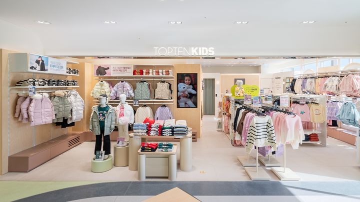 신성통상 탑텐키즈 신세계사이먼 여주 프리미엄 아울렛 매장.(사진=신성통상 제공) *재판매 및 DB 금지