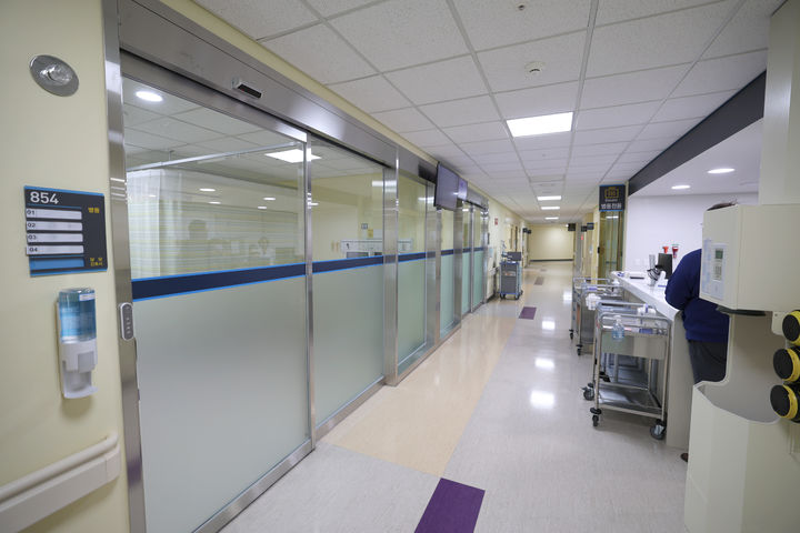  *재판매 및 DB 금지