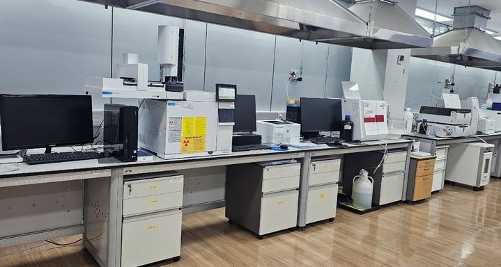 [하남=뉴시스] 한강유역환경청 유기물질 분석실. (사진=한강유역환경청 제공) 2025.12.03. photo@newsis.com *재판매 및 DB 금지