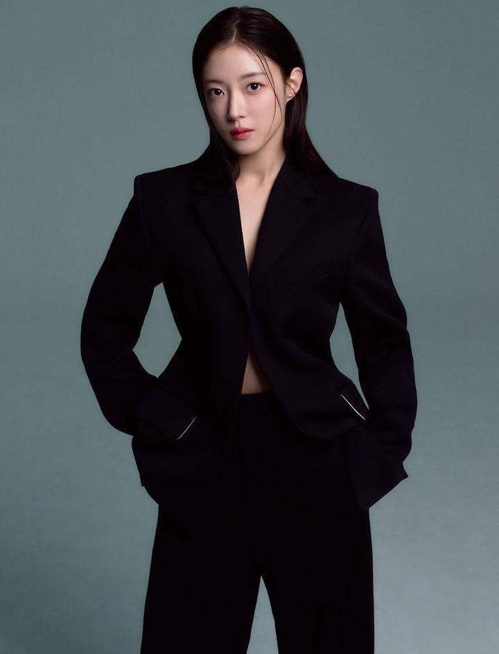 [서울=뉴시스] 배우 이세영. (사진=이세영 인스타그램 캡처) 2025.12.03. photo@newsis.com *재판매 및 DB 금지