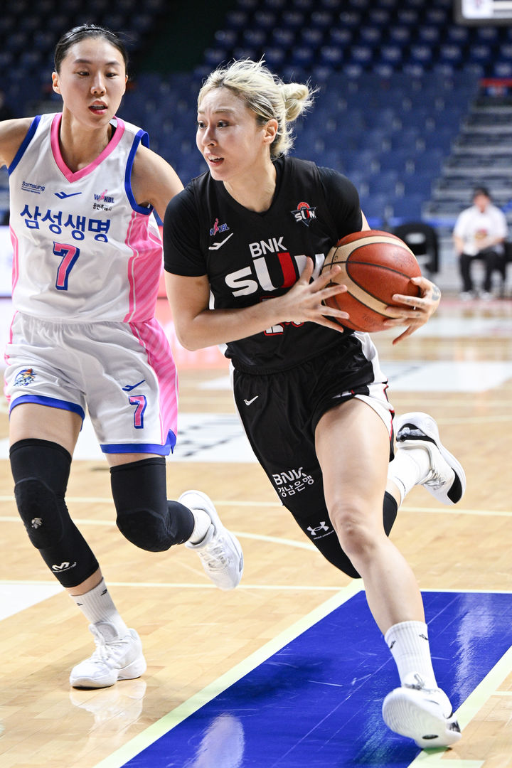 [서울=뉴시스] 여자프로눙구 부산 BNK 김소니아. (사진=WKBL 제공) *재판매 및 DB 금지