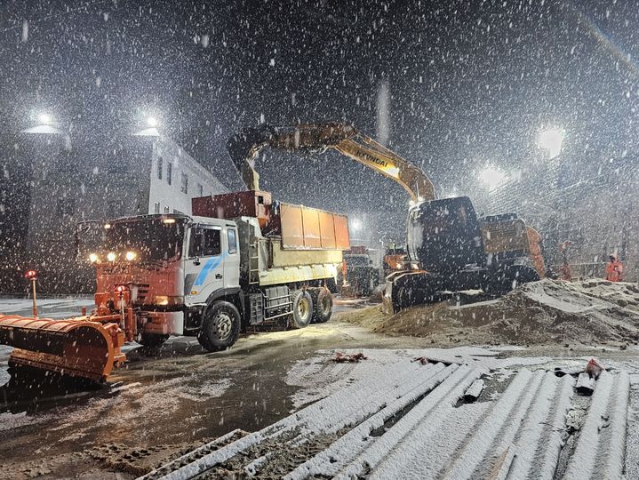 [무안=뉴시스] 전남도 제설작업 자료사진. (자료사진 = 전남도 제공). 2025.12.04. photo@newsis.com *재판매 및 DB 금지