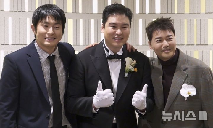 [서울=뉴시스] 방송인 전현무가 배우 이장우 결혼식을 통해 인생 첫 주례자로 데뷔한다. 2025.12.04. (사진= MBC 제공) photo@newsis.com *재판매 및 DB 금지