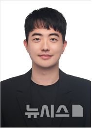 [전주=뉴시스]윤난슬 기자 = 전북대학교는 전자공학부 조형기 교수 연구팀이 개발한 휴대형 공간정보 취득 장치 '스냅스페이스'가 세계 최대 IT·가전 전시회인 'CES 2026'에서 혁신상을 수상했다고 4일 밝혔다. (사진=전북대 제공) photo@newsis.com 