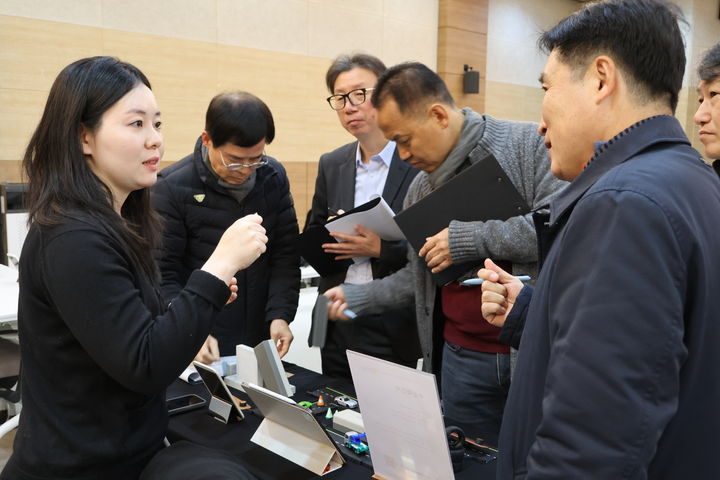 [경남소식]도의회, 적십자 특별회비 100만원 전달 등