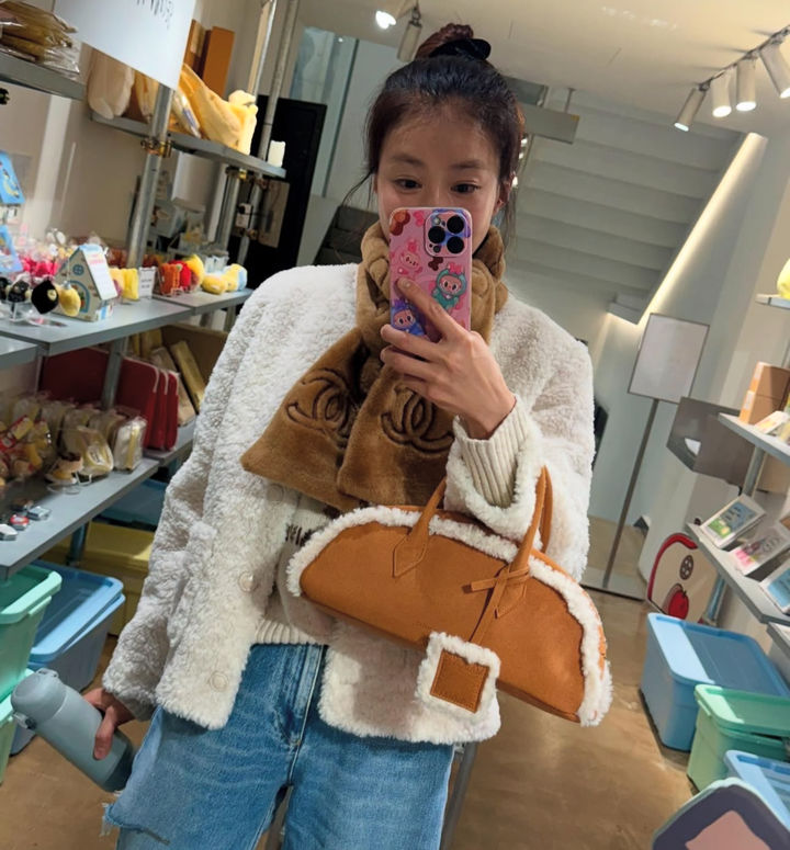 [서울=뉴시스] 배우 이시영. (사진=이시영 인스타그램 캡처) 2025.12.04. photo@newsis.com *재판매 및 DB 금지