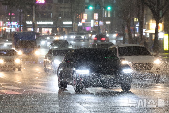 전북 흐리고 비나 눈…낮 3~7도 강풍·풍랑특보