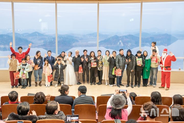 [김포=뉴시스]정일형 기자 = 애기봉크리스마스점등행사. (사진=김포시 제공)