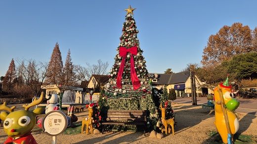 [세종=뉴시스] 안성팜랜드 중앙광장. (사진=농협중앙회 제공) *재판매 및 DB 금지