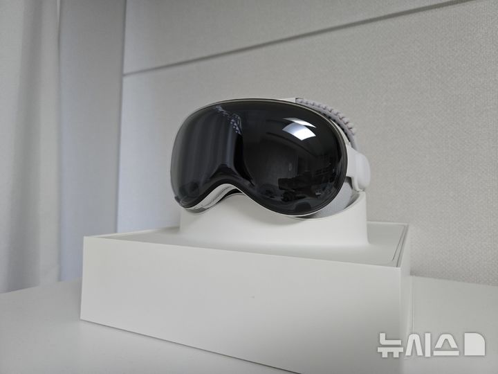 [서울=뉴시스]애플 비전 프로 M5. (사진=윤현성 기자)