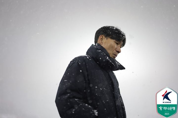 [서울=뉴시스] 프로축구 K리그2 부천FC1995 이영민 감독. (사진=한국프로축구연맹 제공) *재판매 및 DB 금지