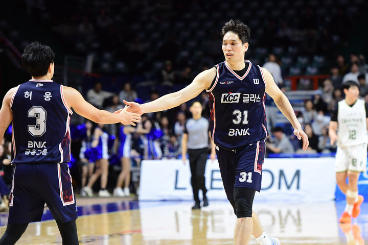 [서울=뉴시스] 프로농구 부산 KCC의 장재석. (사진=KBL 제공) *재판매 및 DB 금지