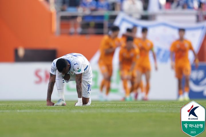 [서울=뉴시스]승격에 또 실패한 수원 삼성. (사진=한국프로축구연맹 제공)