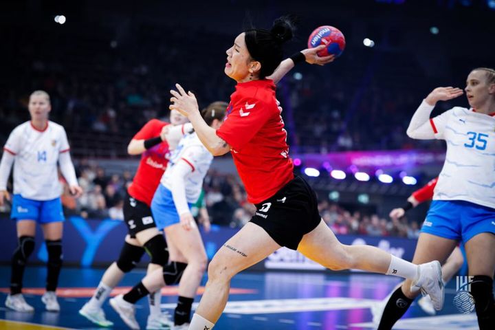 [서울=뉴시스] 체코전에 나선 여자 핸드볼 대표팀. (사진=국제핸드볼연맹 홈페이지 캡처) *재판매 및 DB 금지