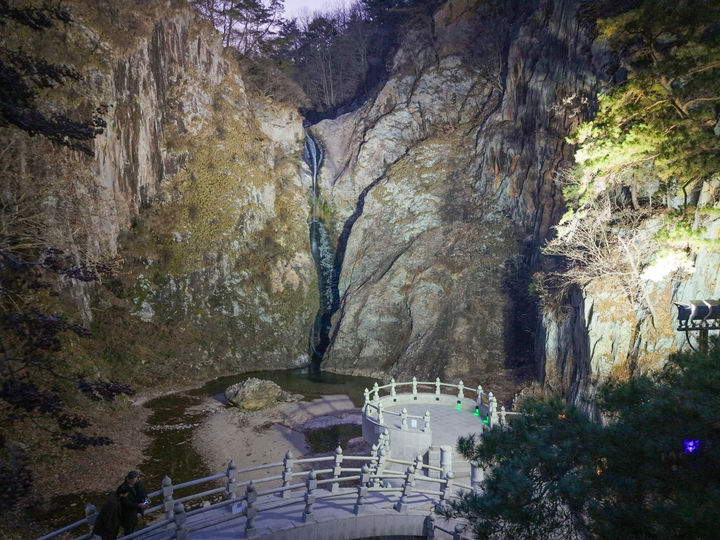 영동 옥계폭포의 밤 경관 *재판매 및 DB 금지