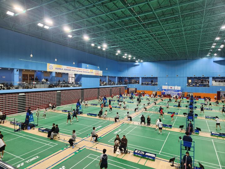 [밀양=뉴시스] 원천 요넥스 밀양 코리아주니어 국제챌린지배드민턴선수권대회가 열리고 있다. (사진= 밀양시 제공) 2025.12.08. photo@newsis.com *재판매 및 DB 금지