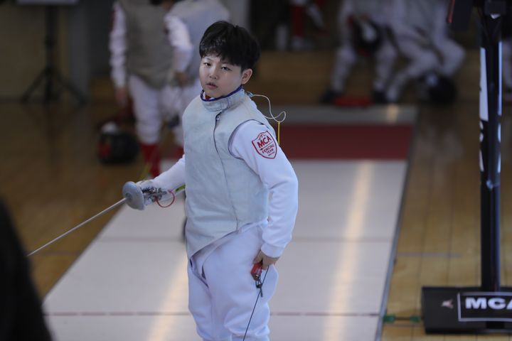 [수원=뉴시스] 초등 3·4학년 남자부 은메달을 차지한 MCA 김이든 학생. (사진=마운틴체리아카데미 제공) 2025.12.08. photo@newsis.com *재판매 및 DB 금지