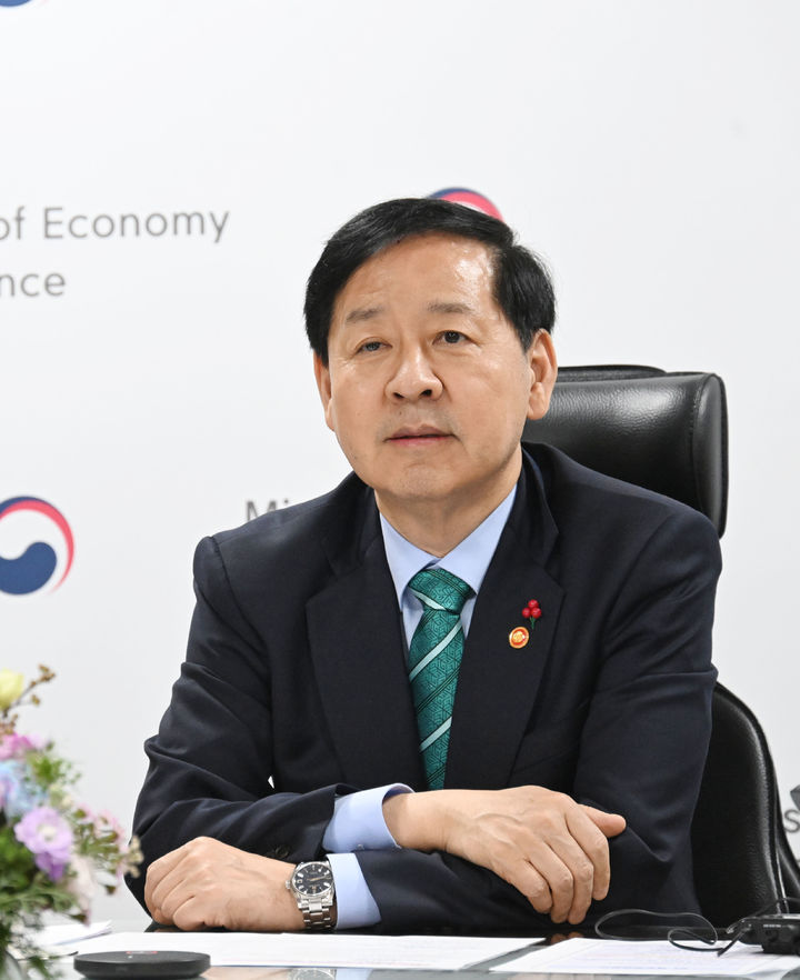 구윤철 경제부총리 겸 기획재정부 장관이 8일 정부서울청사에서 화상으로 열린 G7재무장관회의에 참석, 발언하고 있다.(사진 : 기재부 제공) 2025.12.9. *재판매 및 DB 금지