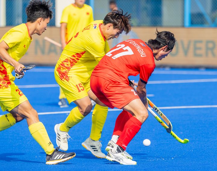 [서울=뉴시스] 중국전에 나선 주니어 남자 하키 선수단. (사진=국제하키연맹 SNS 캡처) *재판매 및 DB 금지