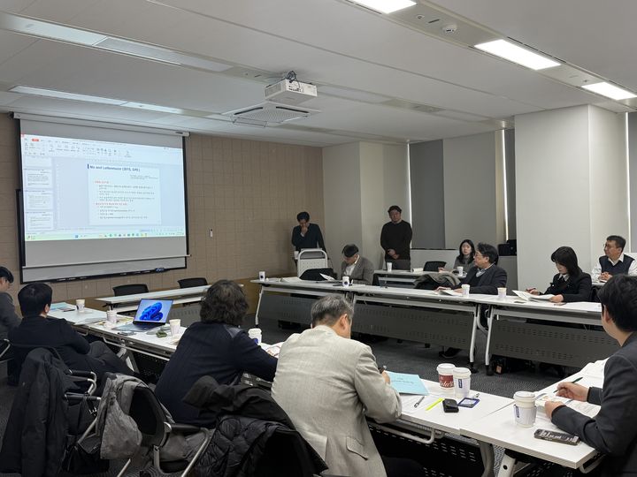 [세종=뉴시스] 농림식품기술기획평가원(농기평)은 지난 4일 서울 중구 상연재에서 한국기상산업기술원과 함께 이상기후 대응을 위한 '2025년 가뭄 연구개발(R&D) 성과 확산 세미나'를 개최했다고 9일 밝혔다. (사진=농기평 제공) 2025.12.09. photo@newsis.com *재판매 및 DB 금지