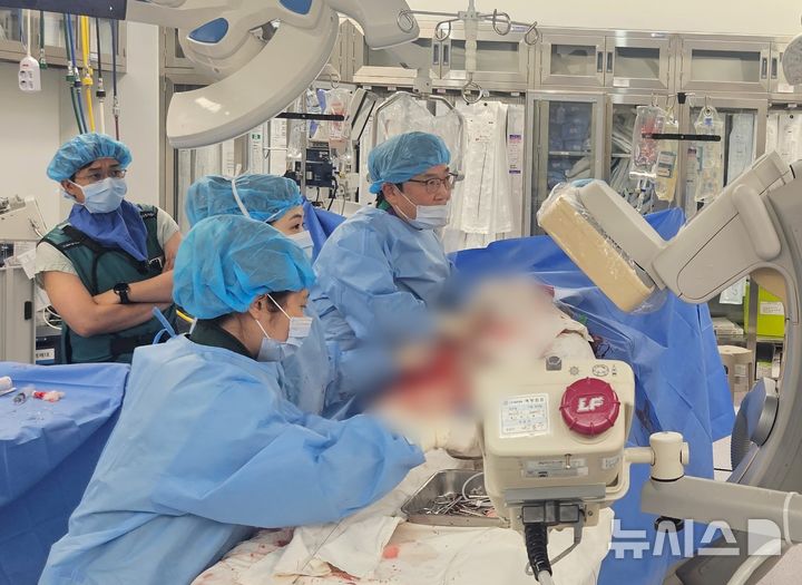 인천세종병원 온 베트남 의료진들, '삽입술' 한수 배웠다