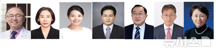 [서울=뉴시스] 왼쪽부터 이영렬 법무부 국립법무병원장, 김윤전 국방부 성폭력예방대응담당관, 이정은 문화체육관광부 디지털소통관, 김현진 기후에너지환경부 중앙환경분쟁조정 피해구제위원회 사무국장, 한창환 보건복지부 국립춘천병원장, 김성권 고용노동부 경북지방노동위원회 사무국장, 황금숙 문화체육관광부 국립장애인도서관장. 