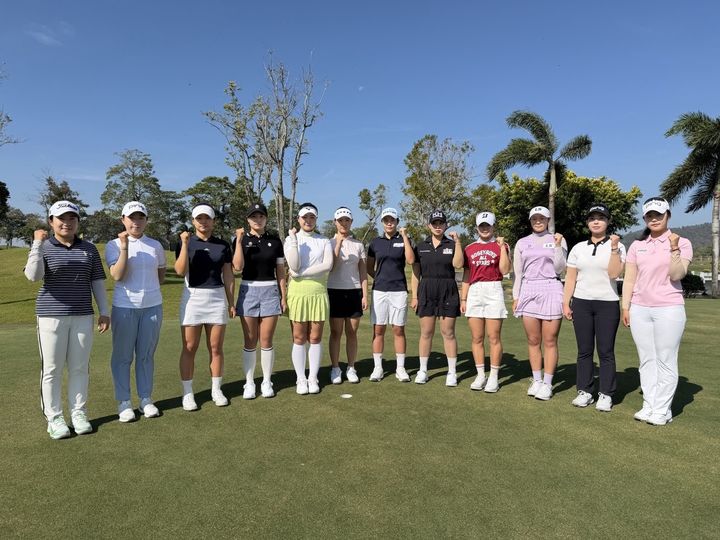 [서울=뉴시스] 오는 11일부터 14일까지 태국 파타야의 파타나 스포츠리조트에서 열릴 '2026 캐리어에어컨·MTN 루키 챔피언십'에 참가하는 선수들이 화이팅을 외치고 있다. (사진=MTN 제공) *재판매 및 DB 금지