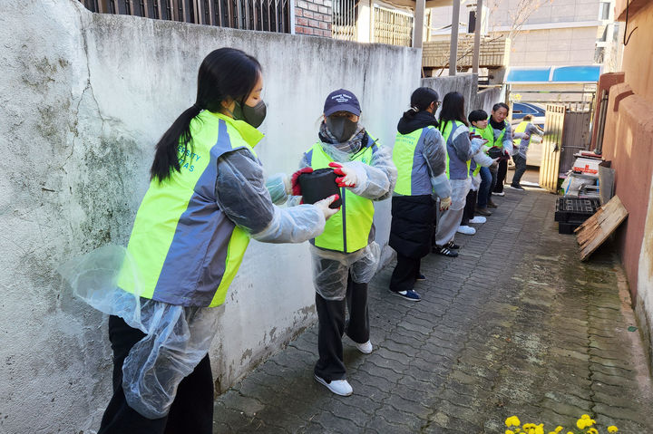  *재판매 및 DB 금지